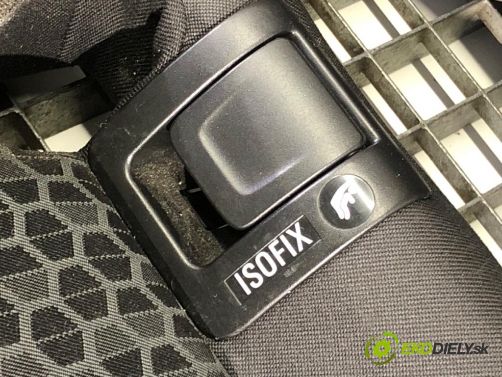 OPEL CORSA E (X15) 2014 - 2022    1.4 (08, 68) 66 kW [90 KM] benzyna 2014 - 2022  Sedadlo druhý rad