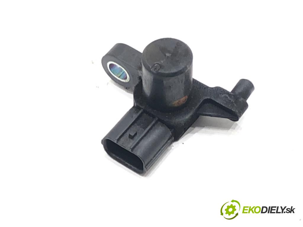 HONDA CIVIC VII Hatchback (EU, EP, EV) 2000 - 2006    1.4 iS (EP1) 66 kW [90 KM] benzyna 2001 - 2005  snímač pozice vačkového hřídele J5T23991 (Snímače polohy kliky, vačky)