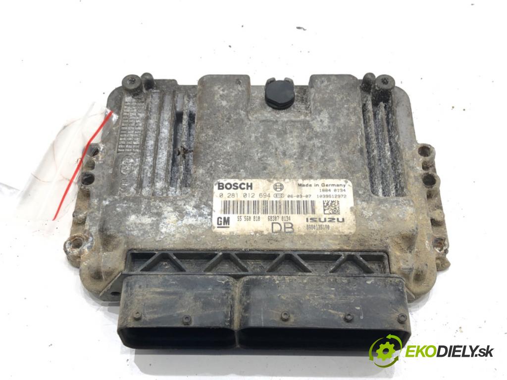 OPEL ASTRA H (A04) 2004 - 2014    1.7 CDTI (L48) 74 kW [100 KM] olej napędowy 2004 - 2010  riadiaca jednotka Motor 55560810 (Riadiace jednotky)