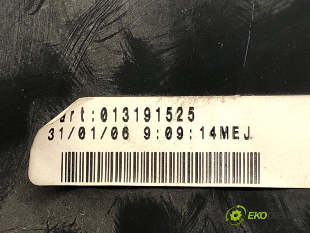 OPEL ASTRA H Kombi (A04) 2004 - 2014    1.9 CDTI (L35) 74 kW [100 KM] olej napędowy 2005 - 2010  Priehradka, kastlík spolujazdca  (Priehradky, kastlíky)