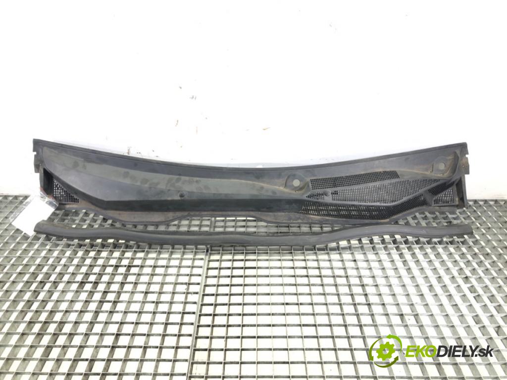 OPEL ASTRA H Kombi (A04) 2004 - 2014    1.9 CDTI (L35) 74 kW [100 KM] olej napędowy 2005 - 2010  Torpédo, plast pod čelné okno 24463382 (Torpéda)