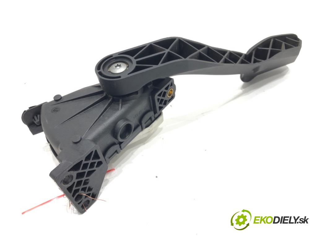 VOLVO S60 I (384) 2000 - 2010    2.0 T 132 kW [180 KM] benzyna 2000 - 2010  Potenciometer plynu 30636005 (Pedále)