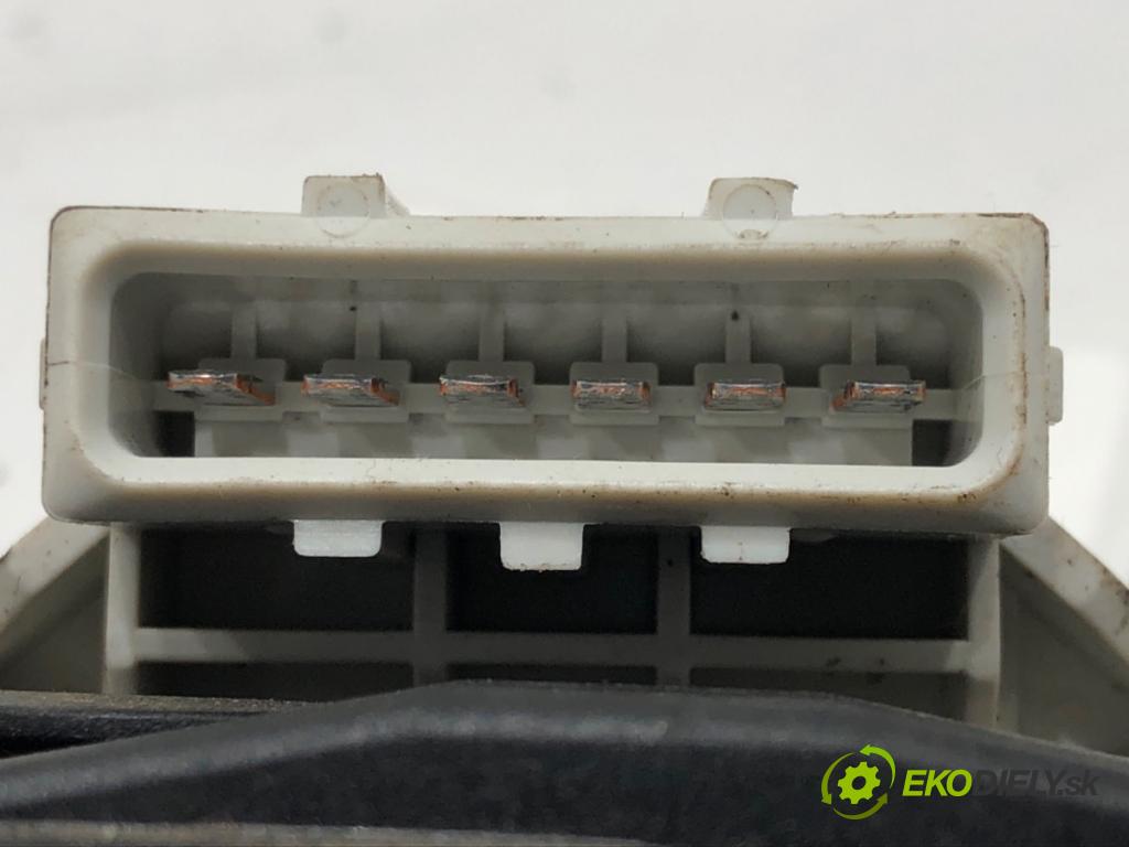 VOLVO S60 I (384) 2000 - 2010    2.0 T 132 kW [180 KM] benzyna 2000 - 2010  Potenciometer plynu 30636005 (Pedále)