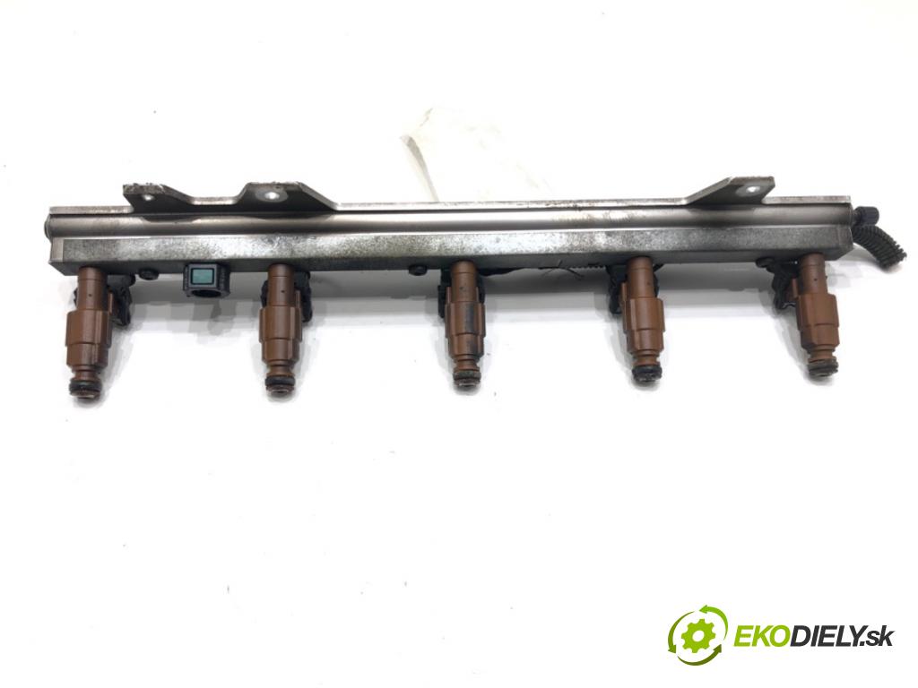 VOLVO S60 I (384) 2000 - 2010    2.0 T 132 kW [180 KM] benzyna 2000 - 2010  Lišta vstrekovacia 9186942 (Vstrekovacie lišty)