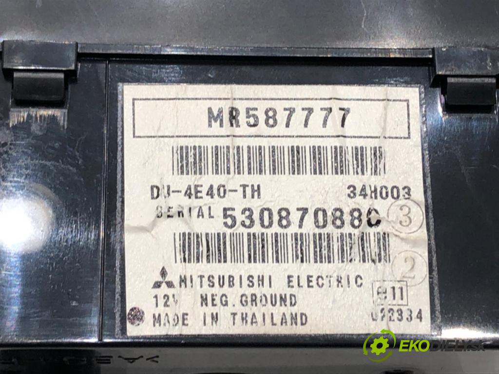 MITSUBISHI COLT VI (Z3_A, Z2_A) 2002 - 2012    1.3 70 kW [95 KM] benzyna 2004 - 2012  Dislpej MR587777 (Prístrojové dosky, displeje)