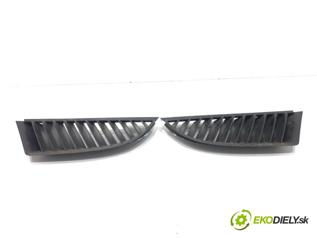 MITSUBISHI COLT VI (Z3_A, Z2_A) 2002 - 2012    1.3 70 kW [95 KM] benzyna 2004 - 2012  mřížka maska MN127774 MN127773 (Mřížky (masky) chladičů)