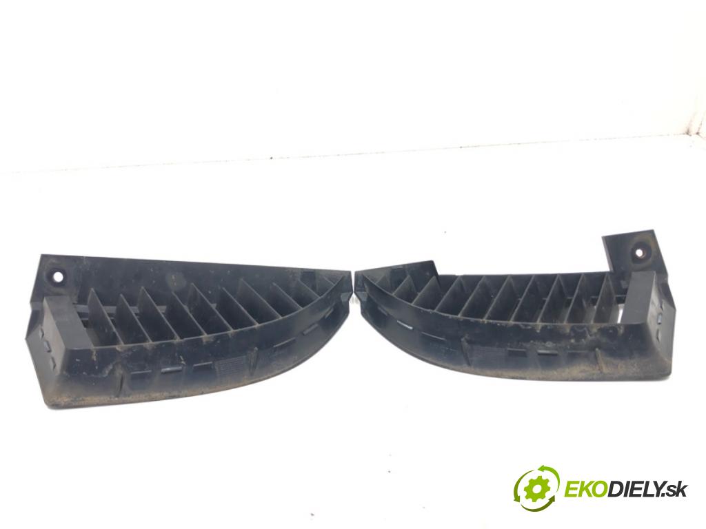 MITSUBISHI COLT VI (Z3_A, Z2_A) 2002 - 2012    1.3 70 kW [95 KM] benzyna 2004 - 2012  mřížka maska MN127774 MN127773 (Mřížky (masky) chladičů)