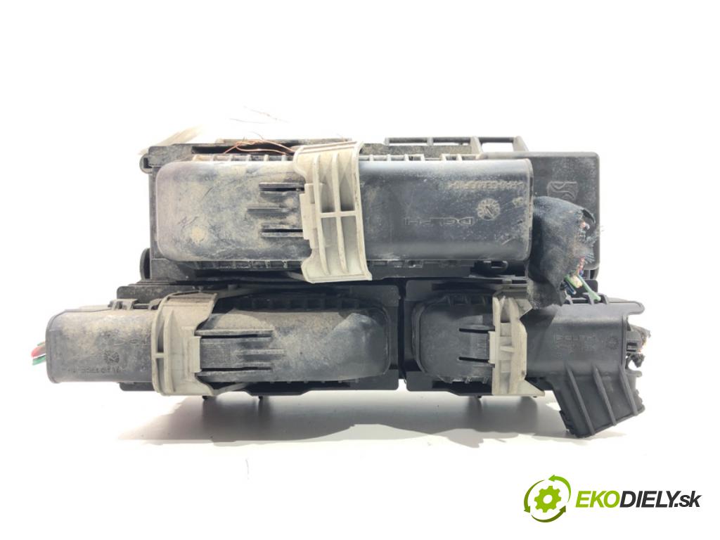 FIAT GRANDE PUNTO (199_) 2005 - 2022    1.3 D Multijet 55 kW [75 KM] olej napędowy 2005 - 2022  skříňka poistková 51701704 (Pojistkové skříňky)