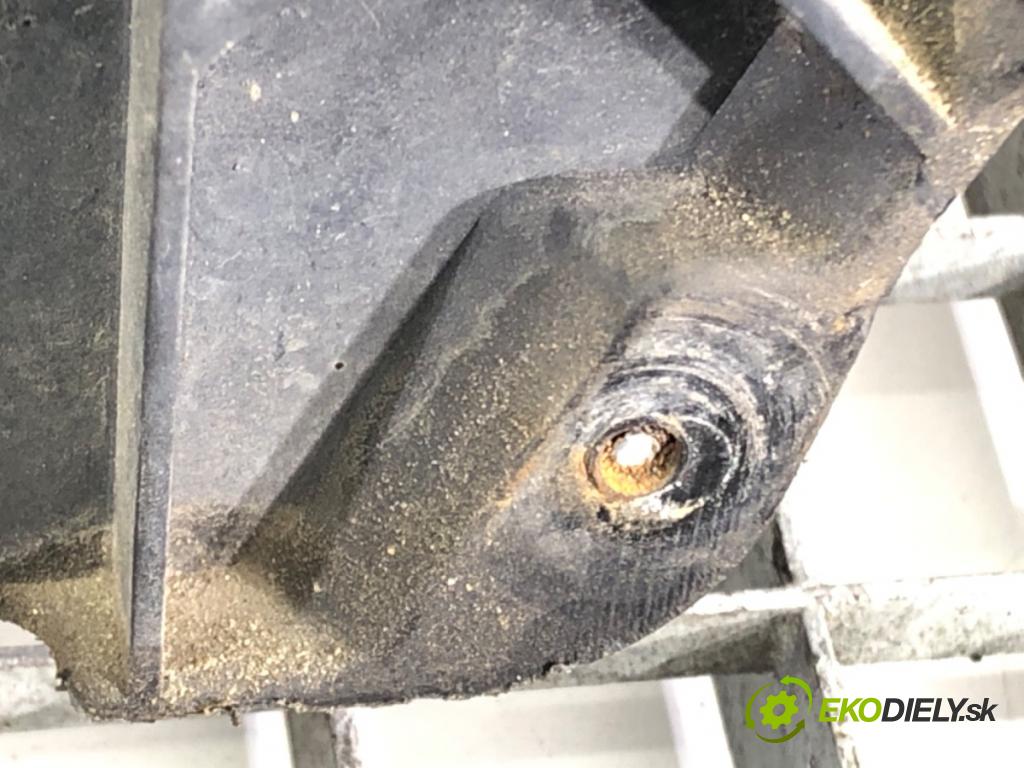 BMW 1 (E87) 2003 - 2013    120 d 120 kW [163 KM] olej napędowy 2004 - 2011  držák přední část  (Výztuhy přední)