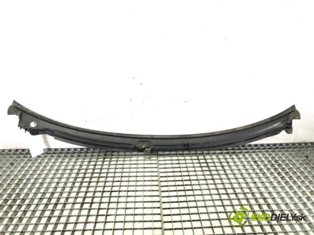 AUDI A6 C5 Avant (4B5) 1997 - 2005    1.8 T quattro 132 kW [180 KM] benzyna 1997 - 2005  Torpédo, plast pod čelné okno 4B1819403A (Torpéda)