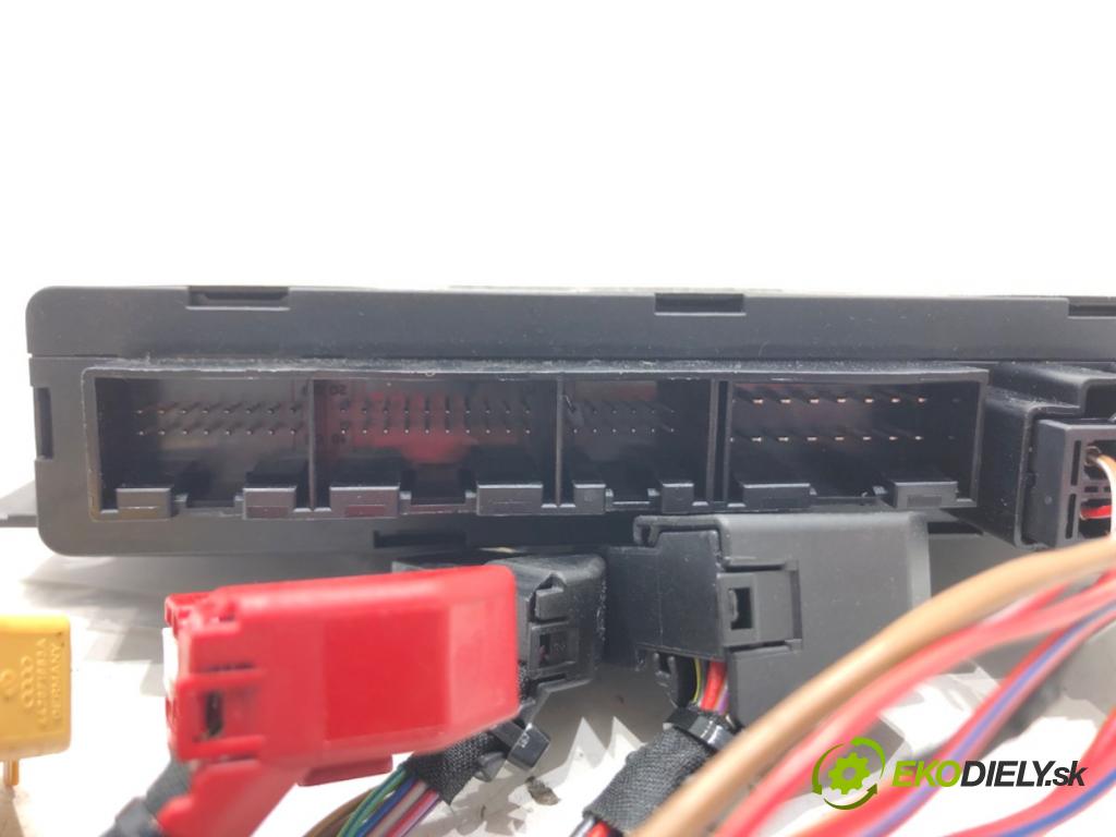 AUDI A6 C5 Avant (4B5) 1997 - 2005    1.8 T quattro 132 kW [180 KM] benzyna 1997 - 2005  Modul komfortu 4B0962258E (Moduly komfortu)