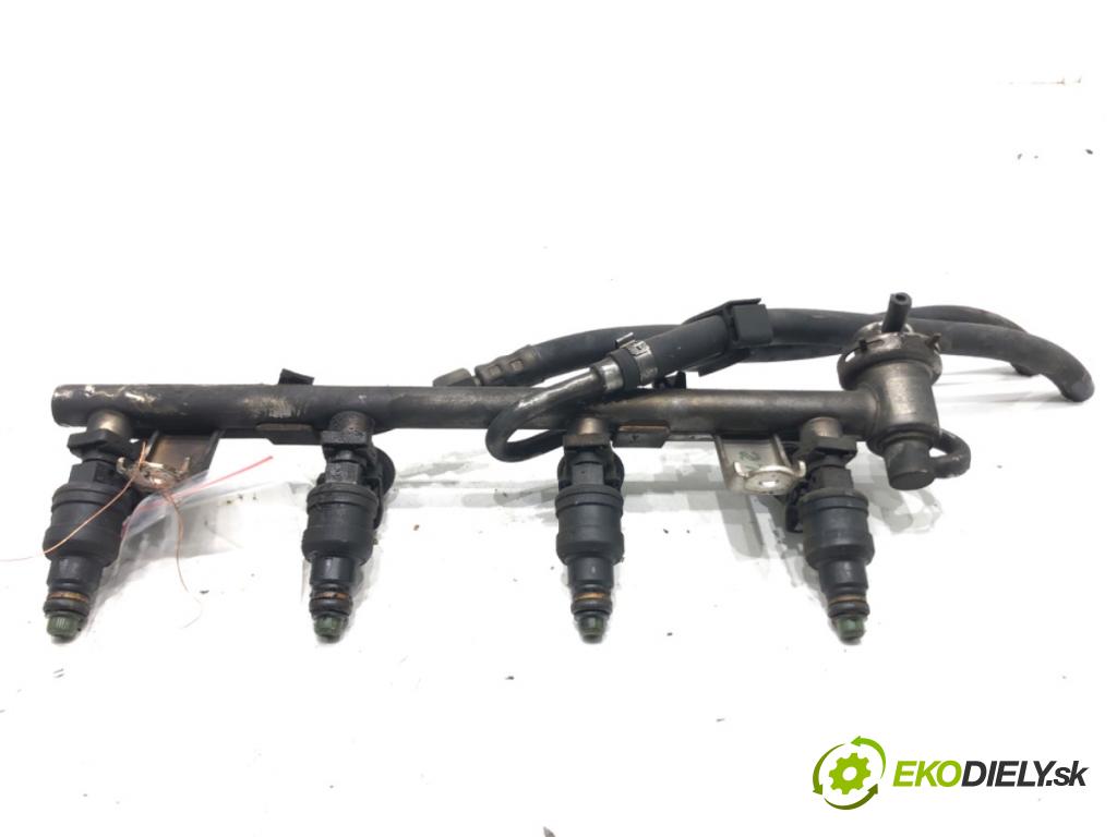 AUDI A6 C5 Avant (4B5) 1997 - 2005    1.8 T quattro 132 kW [180 KM] benzyna 1997 - 2005  Lišta vstrekovacia 058133551 (Vstrekovacie lišty)