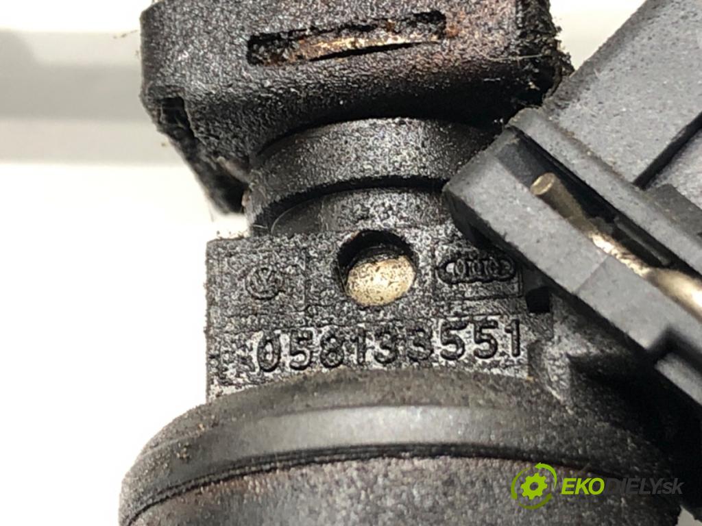 AUDI A6 C5 Avant (4B5) 1997 - 2005    1.8 T quattro 132 kW [180 KM] benzyna 1997 - 2005  Lišta vstrekovacia 058133551 (Vstrekovacie lišty)