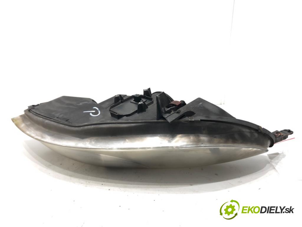 PEUGEOT 407 SW Kombi 2005 100 kW 2.0 HDi 135 1997 Svetlomet pravy predný XENON 9641944180