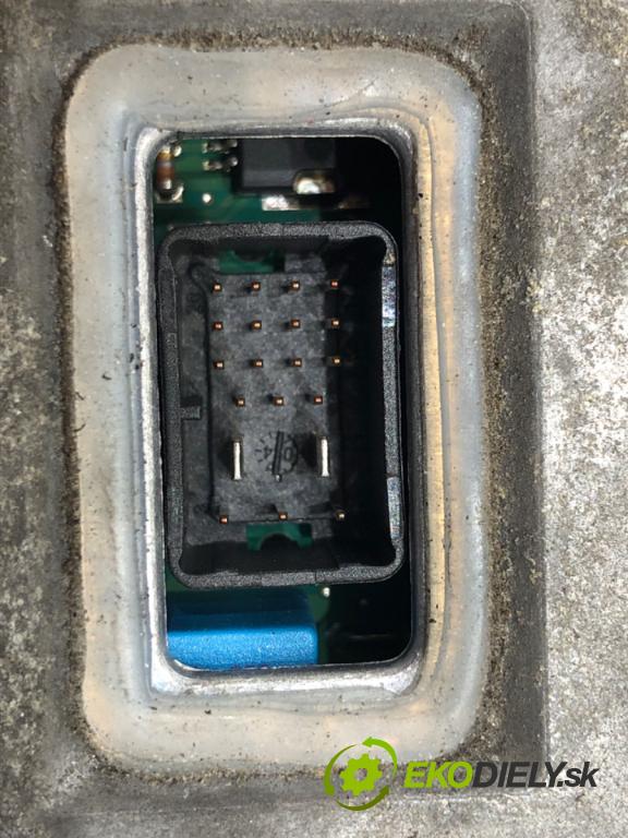 PEUGEOT 407 SW (6E_) 2004 - 2011    2.0 HDi 135 100 kW [136 KM] olej napędowy 2004 - 2010  Menič XENON 1307329095 (Riadiace jednotky xenónu)