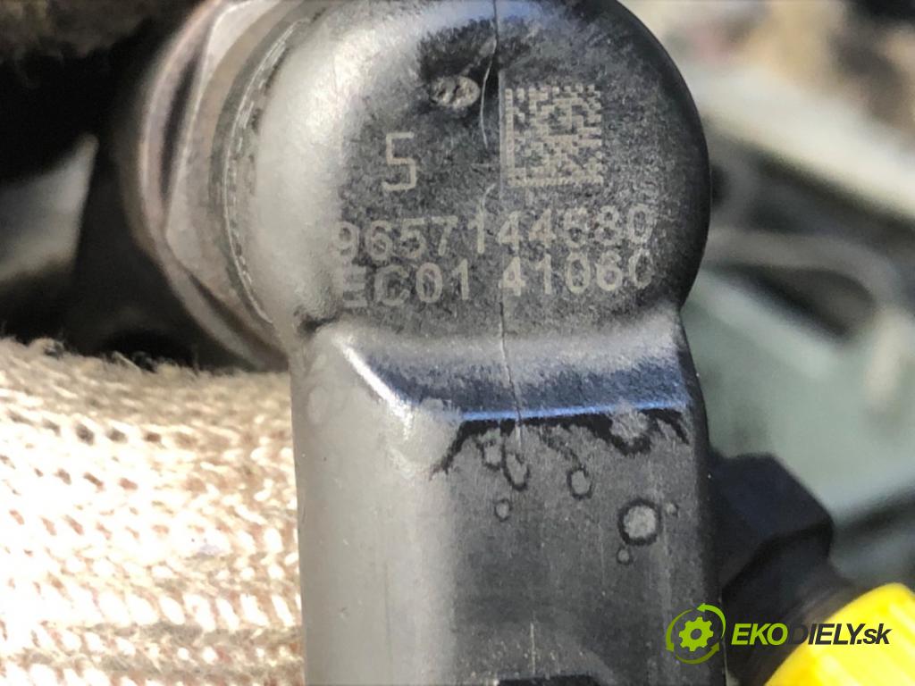 PEUGEOT 407 SW (6E_) 2004 - 2011    2.0 HDi 135 100 kW [136 KM] olej napędowy 2004 - 2010  vstrekovač 9657144580 (Vstrekovače)