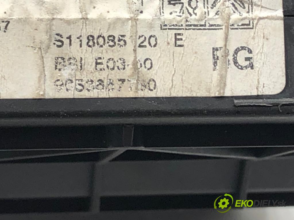 PEUGEOT PARTNER Nadwozie pełne/minivan (5_, G_) 1996 - 2022    1.4 55 kW [75 KM] benzyna 1996 - 2015  modul BSI S118085120E (Pojistkové skříňky)