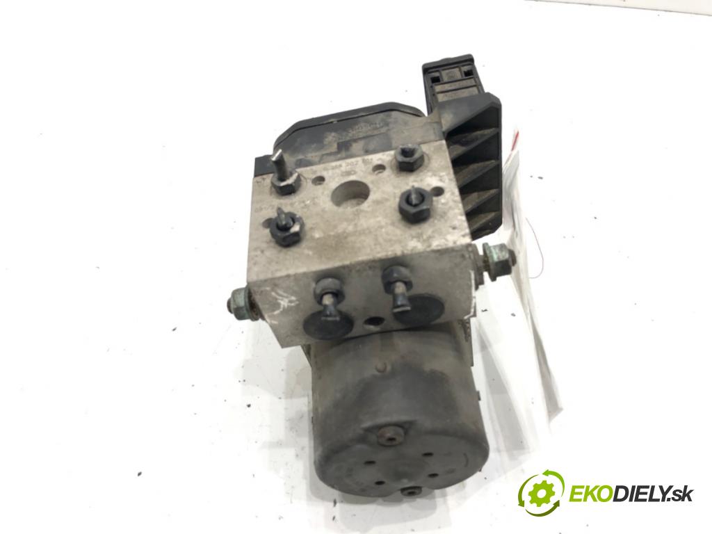 VW PASSAT B5.5 (3B3) 2000 - 2005    1.9 TDI 74 kW [101 KM] olej napędowy 2000 - 2005  Pumpa ABS 8E0614111T (Pumpy ABS)