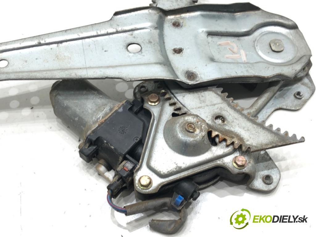 HONDA CR-V I (RD) 1995 - 2002    2.0 16V 4WD (RD1, RD3) 108 kW [147 KM] benzyna 1999 - 2002  mechanismus okna pravý zadní část