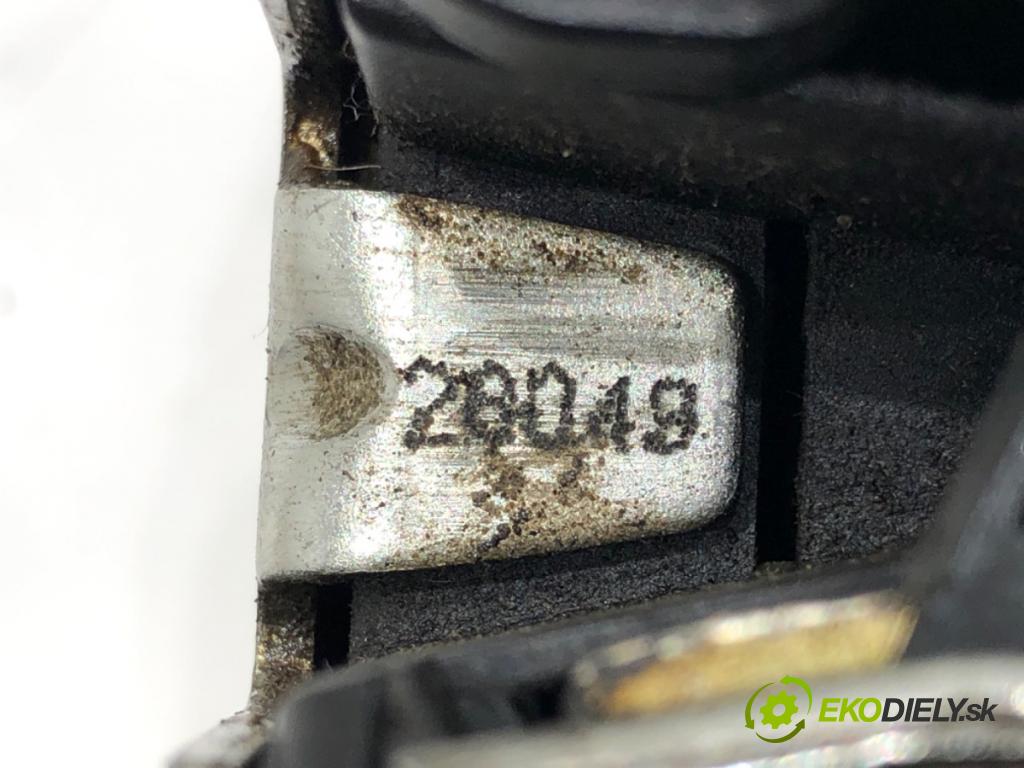 LAND ROVER FREELANDER I (L314) 1998 - 2006    2.0 DI 4x4 72 kW [98 KM] olej napędowy 1998 - 2000  zámok dveře levý přední část