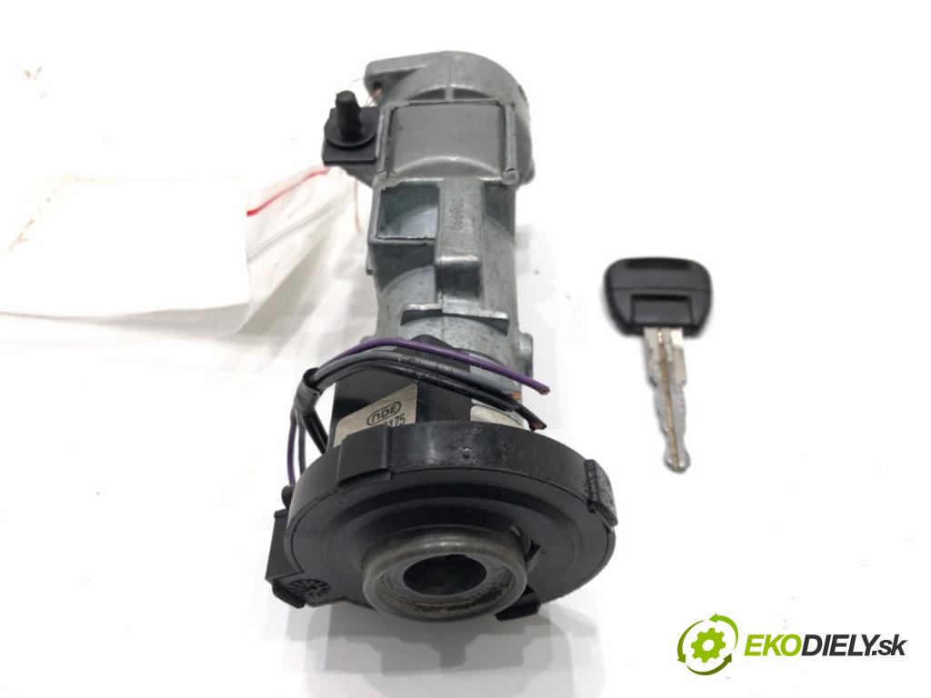 LAND ROVER FREELANDER I (L314) 1998 - 2006    2.0 DI 4x4 72 kW [98 KM] olej napędowy 1998 - 2000  spinačka  (Spínacie skrinky a kľúče)