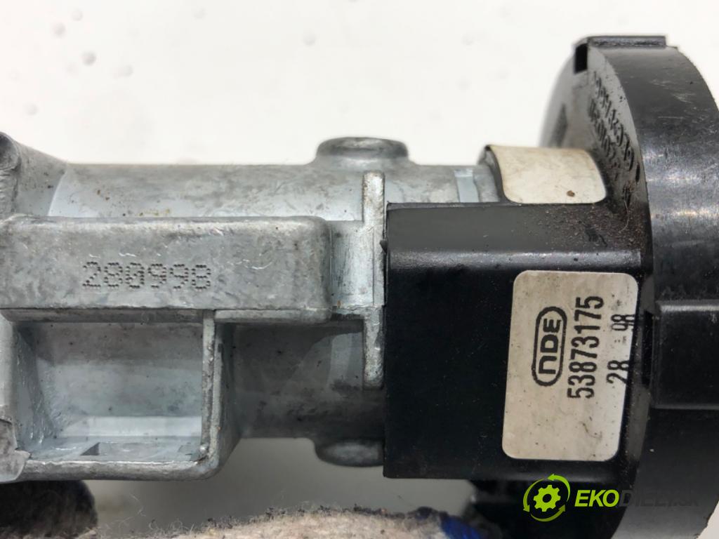 LAND ROVER FREELANDER I (L314) 1998 - 2006    2.0 DI 4x4 72 kW [98 KM] olej napędowy 1998 - 2000  spinačka  (Spínacie skrinky a kľúče)