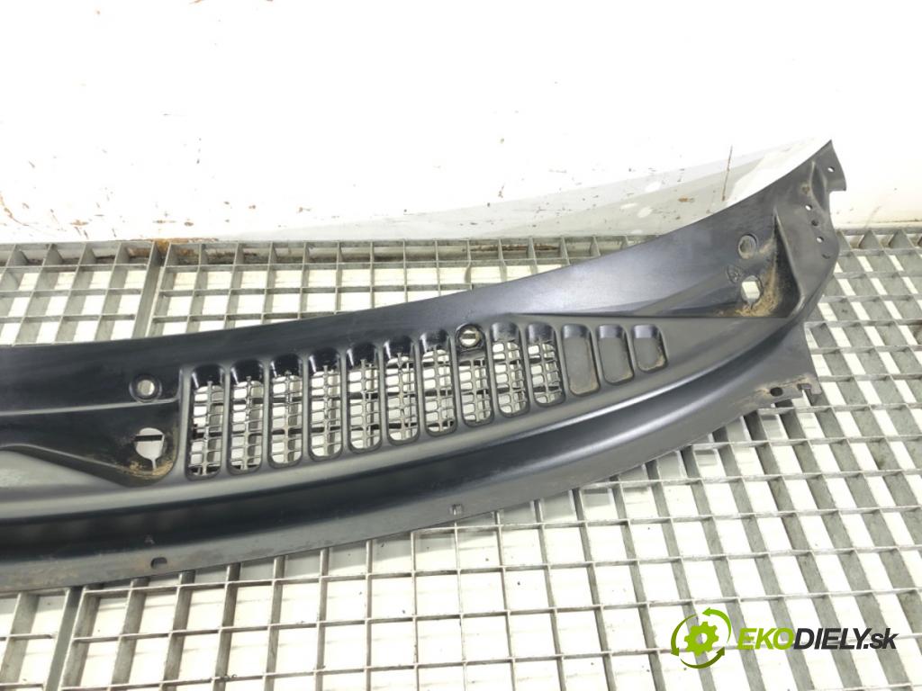 LAND ROVER FREELANDER I (L314) 1998 - 2006    2.0 DI 4x4 72 kW [98 KM] olej napędowy 1998 - 2000  Torpédo, plast pod čelné okno  (Torpéda)