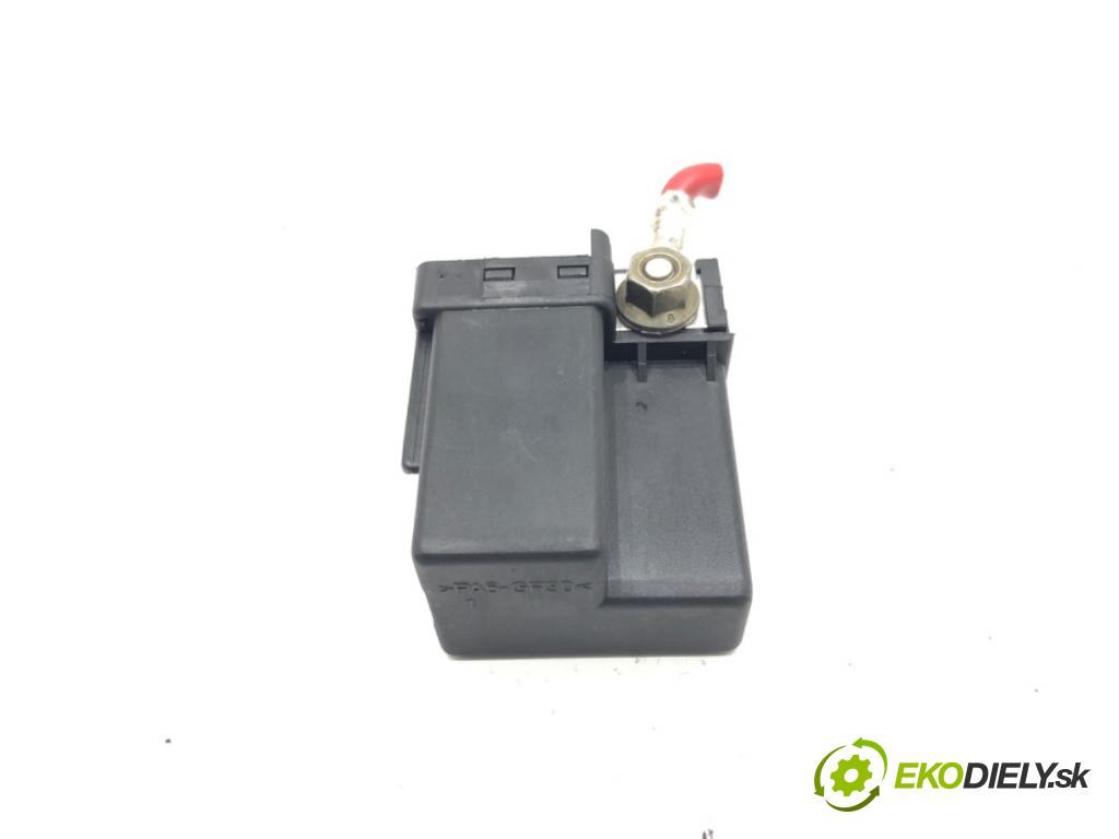 BMW 3 (E46) 1997 - 2005    320 d 100 kW [136 KM] olej napędowy 1998 - 2001  relé sviečok žhavenia 2246919 (Relé)