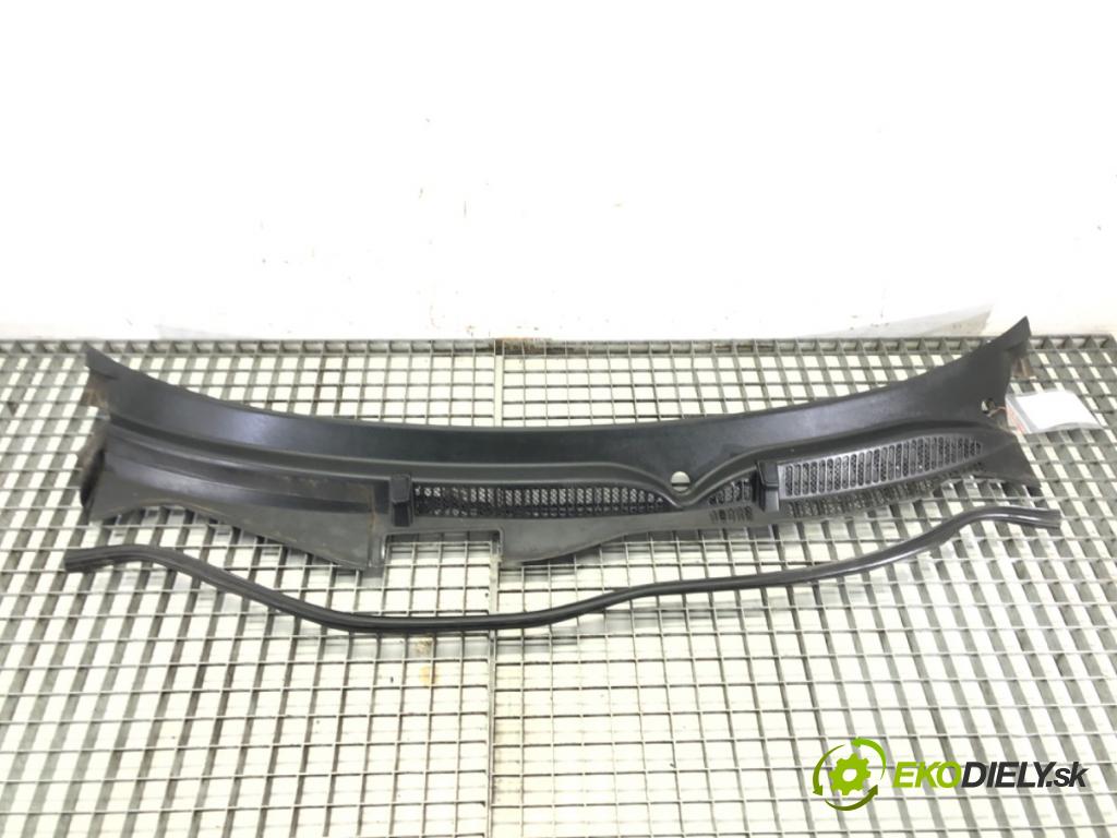 AUDI A3 (8L1) 1996 - 2006    1.8 92 kW [125 KM] benzyna 1996 - 2003  Torpédo, plast pod čelné okno 8L1819415 (Torpéda)