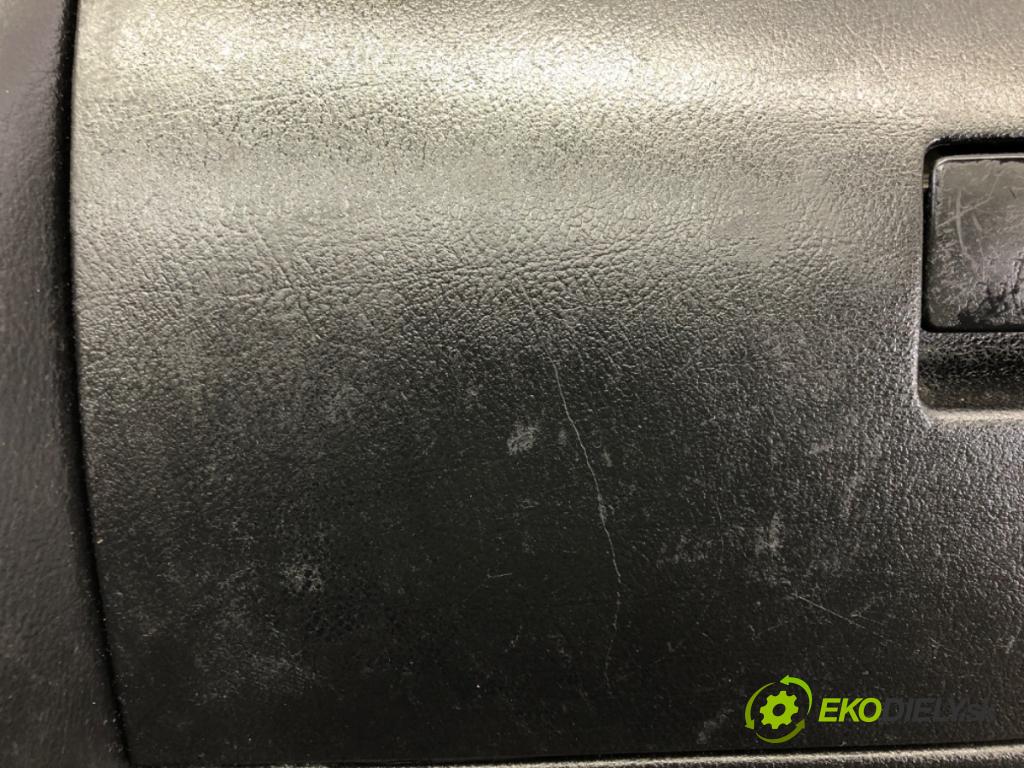 VW GOLF IV (1J1) 1997 - 2008    1.9 TDI 66 kW [90 KM] olej napędowy 1997 - 2004  Priehradka, kastlík spolujazdca  (Priehradky, kastlíky)