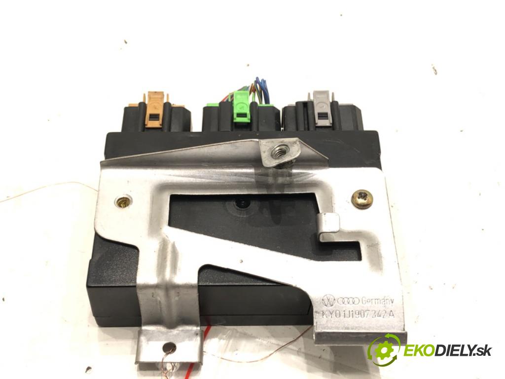 VW GOLF IV (1J1) 1997 - 2008    1.9 TDI 66 kW [90 KM] olej napędowy 1997 - 2004  Modul komfortu 1C0962258N (Moduly komfortu)