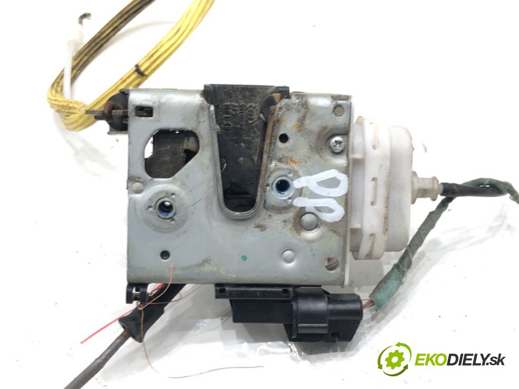 AUDI A3 (8L1) 1996 - 2006    1.9 TDI 66 kW [90 KM] olej napędowy 1996 - 2001  zámok dveře pravý přední část 8L1837016C