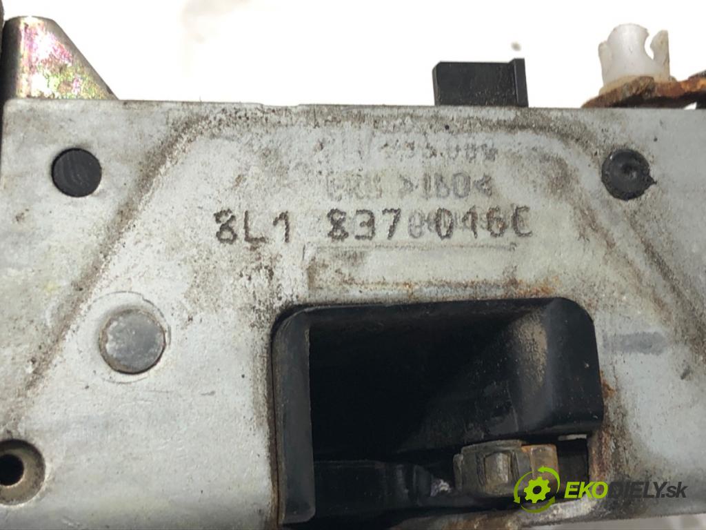 AUDI A3 (8L1) 1996 - 2006    1.9 TDI 66 kW [90 KM] olej napędowy 1996 - 2001  zámok dveře pravý přední část 8L1837016C