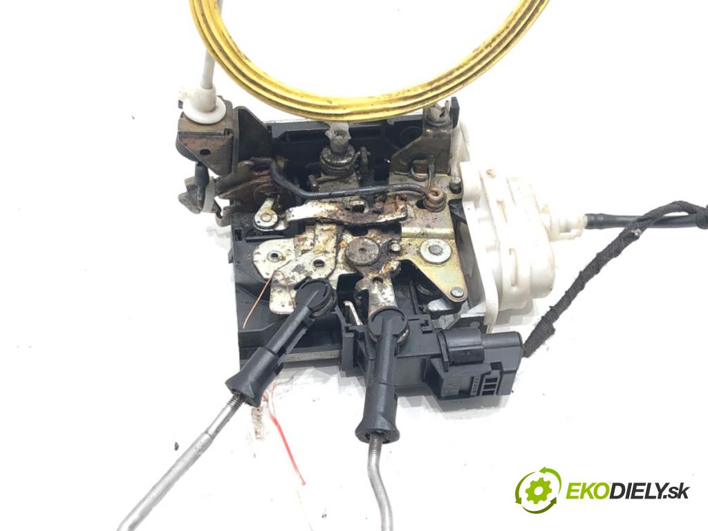 AUDI A3 (8L1) 1996 - 2006    1.9 TDI 66 kW [90 KM] olej napędowy 1996 - 2001  zámok dveře levý přední část