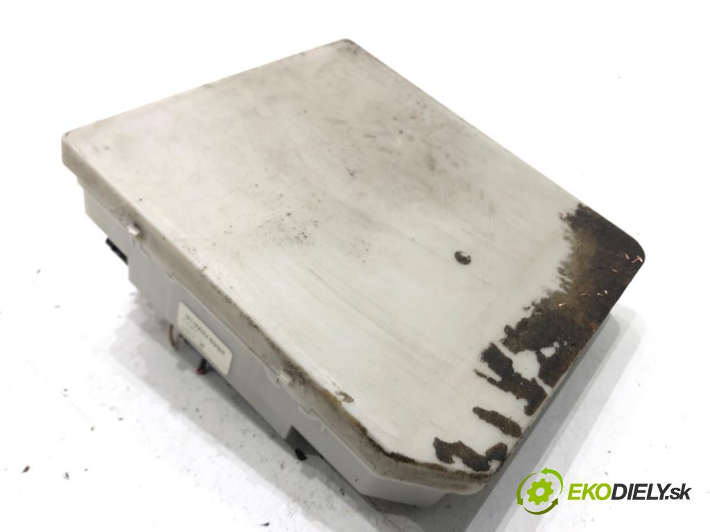 NISSAN MICRA III (K12) 2002 - 2010    1.2 16V 48 kW [65 KM] benzyna 2003 - 2010  modul BSI 284B7AX61A (Pojistkové skříňky)