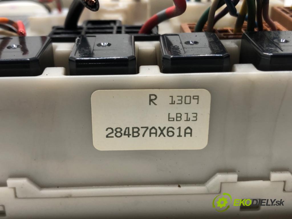 NISSAN MICRA III (K12) 2002 - 2010    1.2 16V 48 kW [65 KM] benzyna 2003 - 2010  modul BSI 284B7AX61A (Pojistkové skříňky)