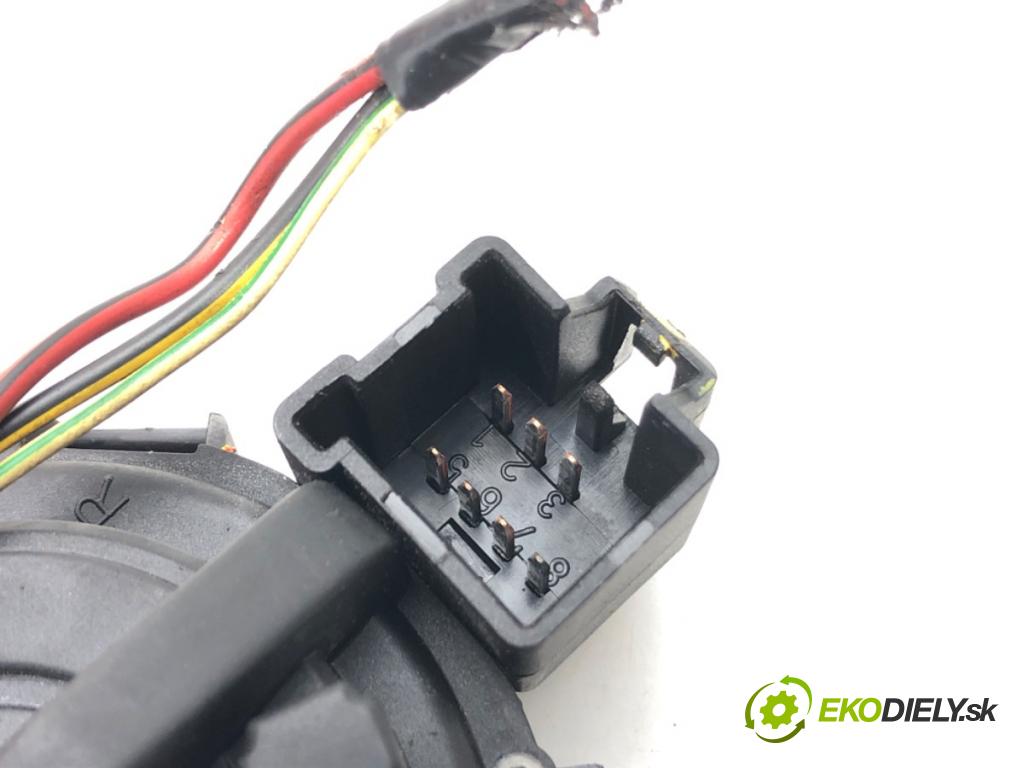 VOLVO V50 (545) 2003 - 2012    2.0 D 100 kW [136 KM] olej napędowy 2004 - 2010  spinačka  (Spínacie skrinky a kľúče)