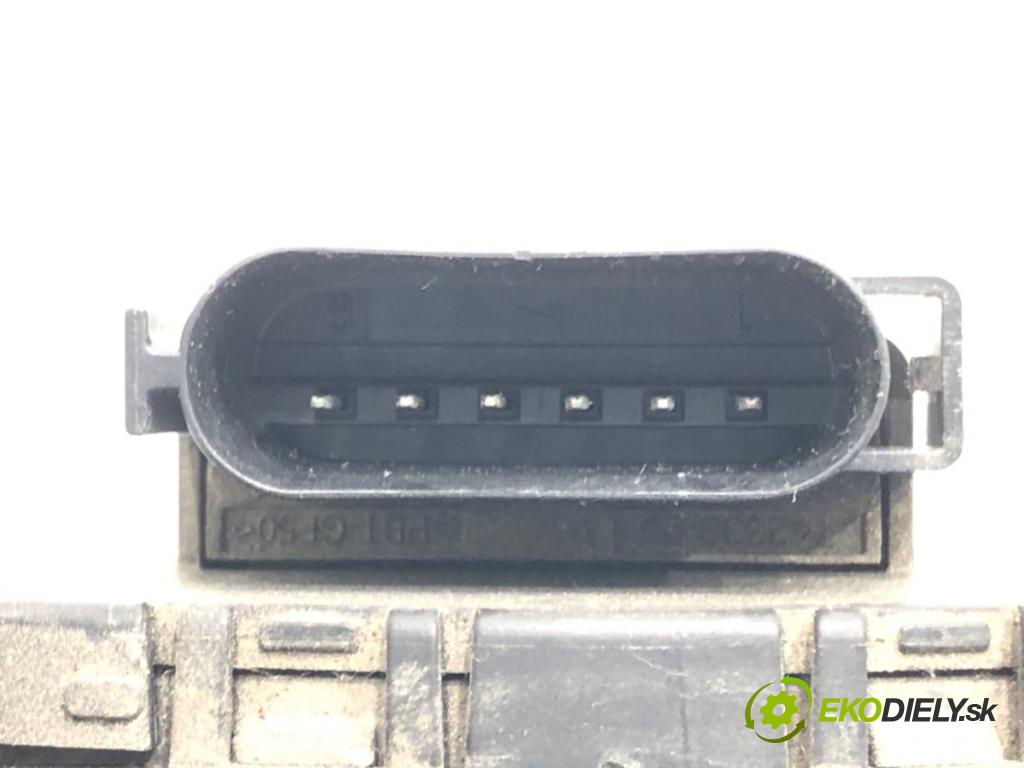 VOLVO V50 (545) 2003 - 2012    2.0 D 100 kW [136 KM] olej napędowy 2004 - 2010  Potenciometer plynu 4M51-9F836-AH (Pedále)