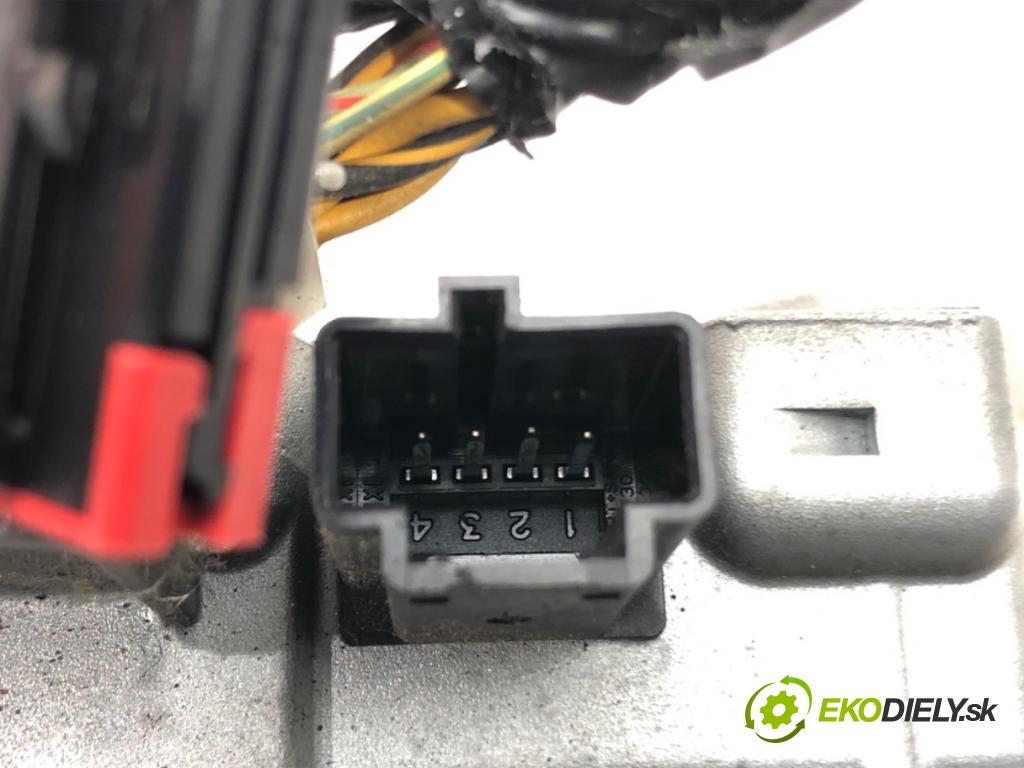 VOLVO V50 (545) 2003 - 2012    2.0 D 100 kW [136 KM] olej napędowy 2004 - 2010  blokáda volantu 30723331 (Ostatné)