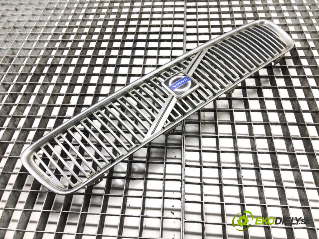 VOLVO V50 (545) 2003 - 2012    2.0 D 100 kW [136 KM] olej napędowy 2004 - 2010  Mriežka maska 08678680 (Mriežky, masky)