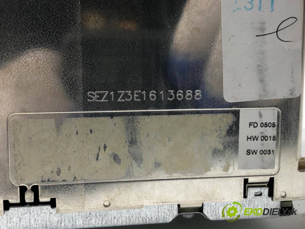 SEAT ALTEA (5P1) 2004 - 2022    1.9 TDI 77 kW [105 KM] olej napędowy 2004 - 2022  RADIO  (Audio zariadenia)