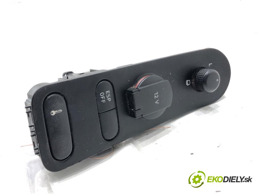 SEAT ALTEA (5P1) 2004 - 2022    1.9 TDI 77 kW [105 KM] olej napędowy 2004 - 2022  Prepínač nastavenia spätných zrkadiel 5P0959565 (Prepínače, spínače, tlačidlá a ovládače kúrenia)