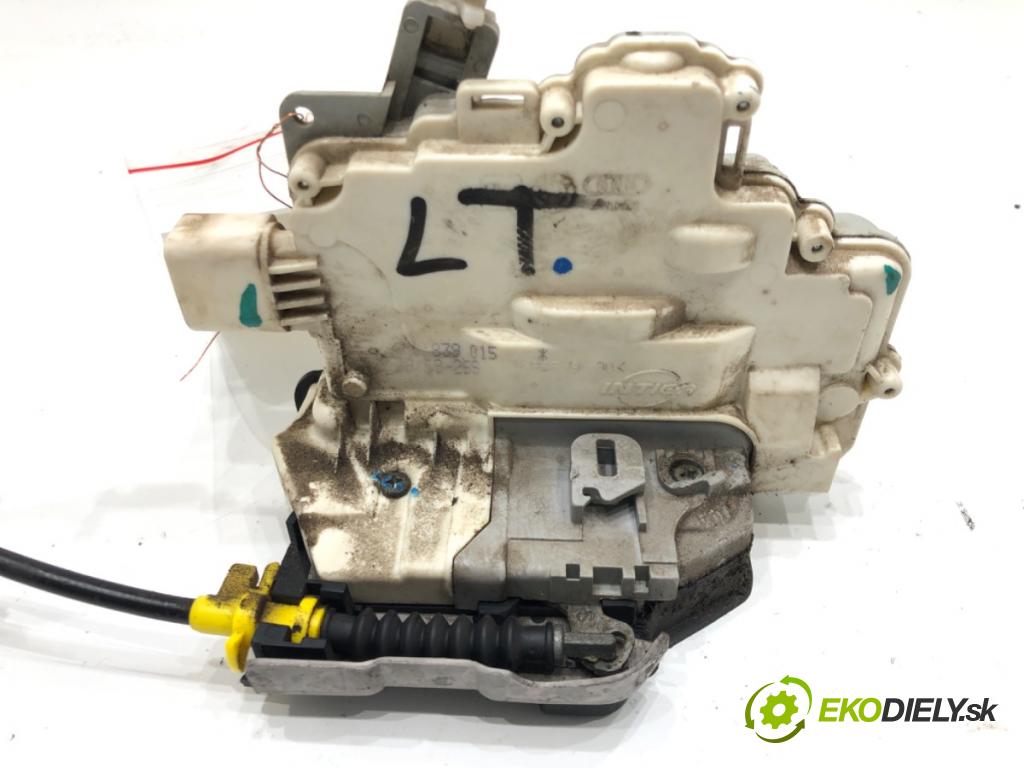 AUDI A4 B8 Avant (8K5) 2007 - 2015    2.0 TDI 105 kW [143 KM] olej napędowy 2008 - 2015  zámok dveře levý zadní část 8K0839015