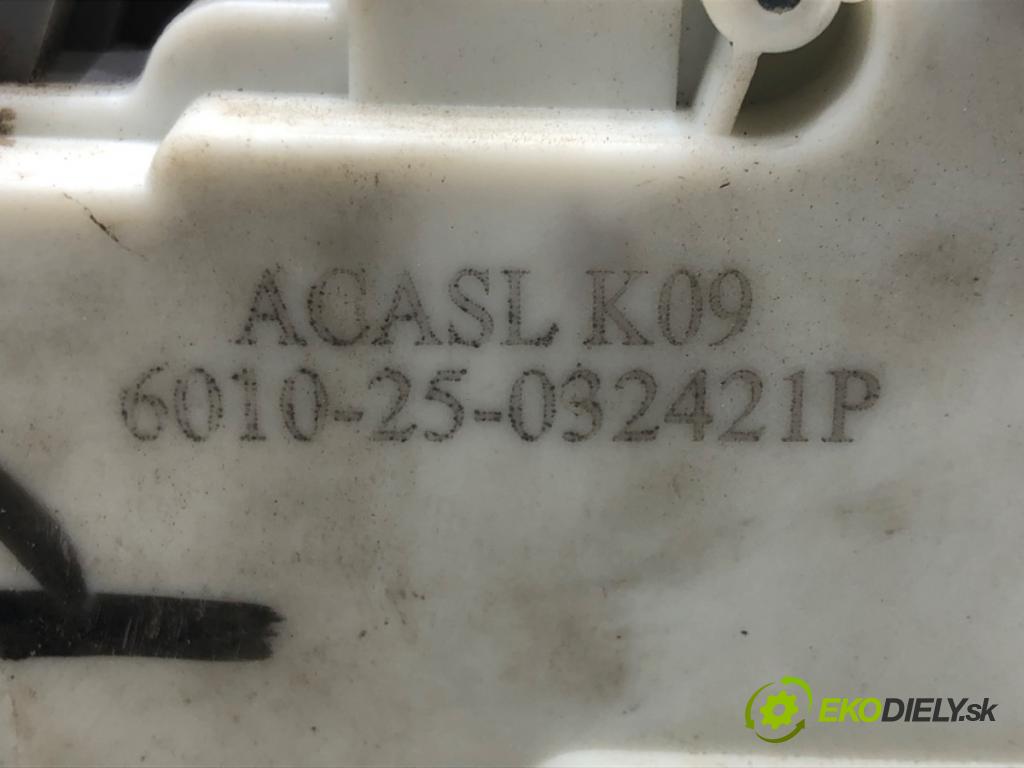 AUDI A4 B8 Avant (8K5) 2007 - 2015    2.0 TDI 105 kW [143 KM] olej napędowy 2008 - 2015  zámok dveře levý přední část