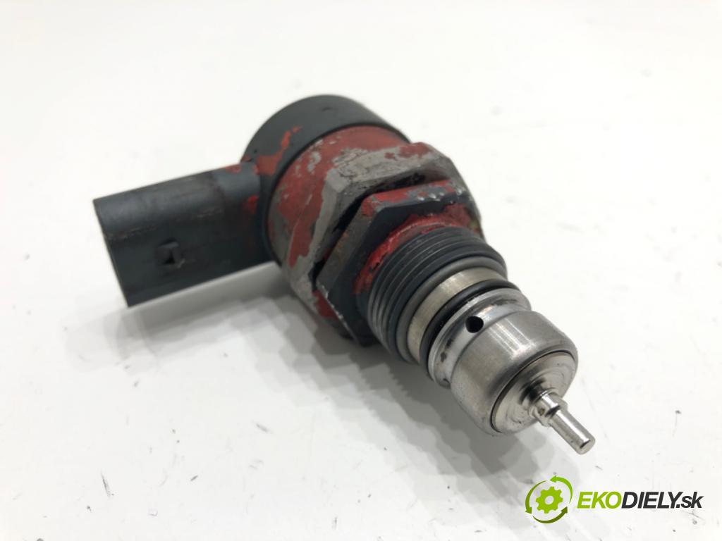 AUDI A4 B8 Avant (8K5) 2007 - 2015    2.0 TDI 105 kW [143 KM] olej napędowy 2008 - 2015  Regulátor tlaku paliva 057130764H 0281006003 (Ostatné)