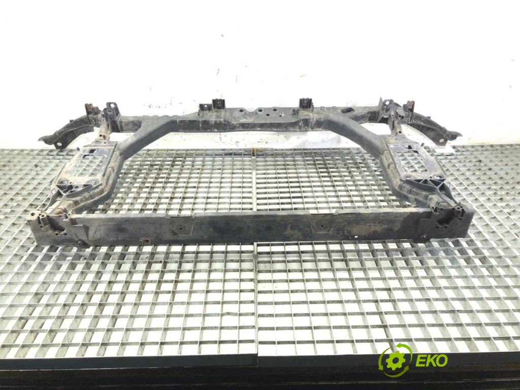 AUDI A4 B8 Avant (8K5) 2007 - 2015    2.0 TDI 105 kW [143 KM] olej napędowy 2008 - 2015  držák přední část  (Výztuhy přední)