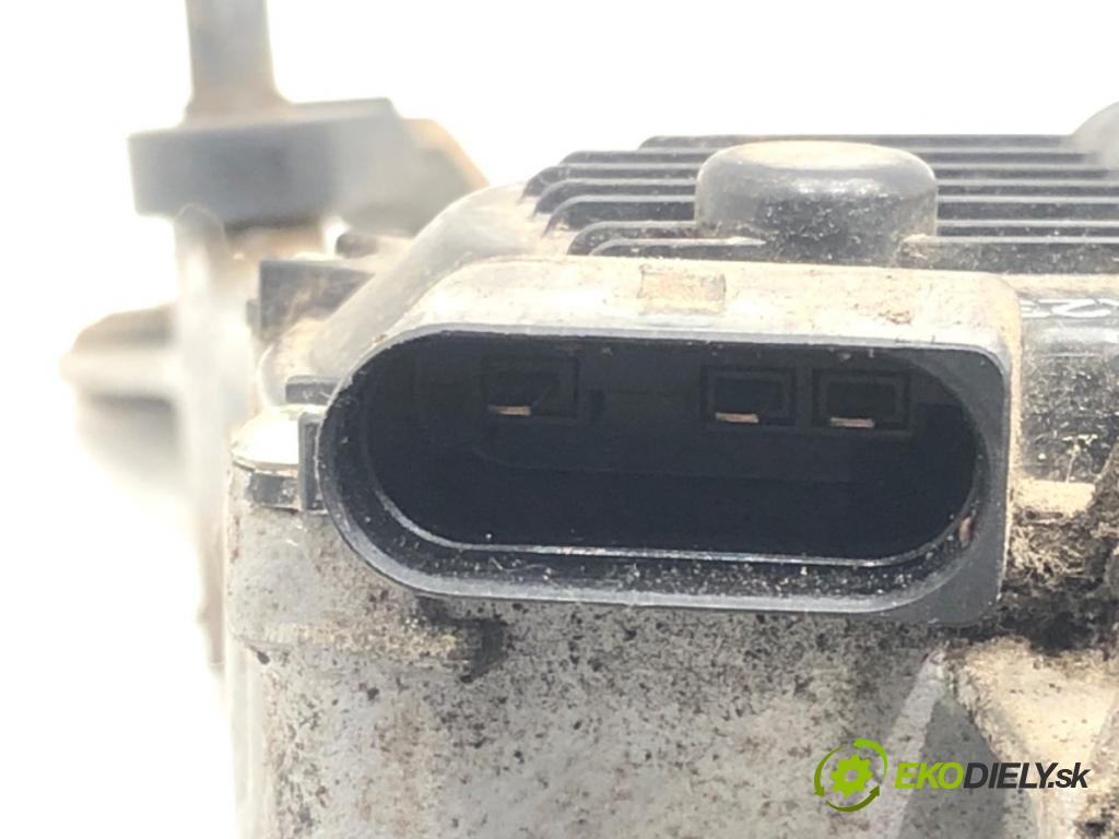 AUDI A4 B8 Avant (8K5) 2007 - 2015    2.0 TDI 105 kW [143 KM] olej napędowy 2008 - 2015  Mechanizmus stieračov predný 8K1955119C 8K1955023E (Motorčeky stieračov predné)