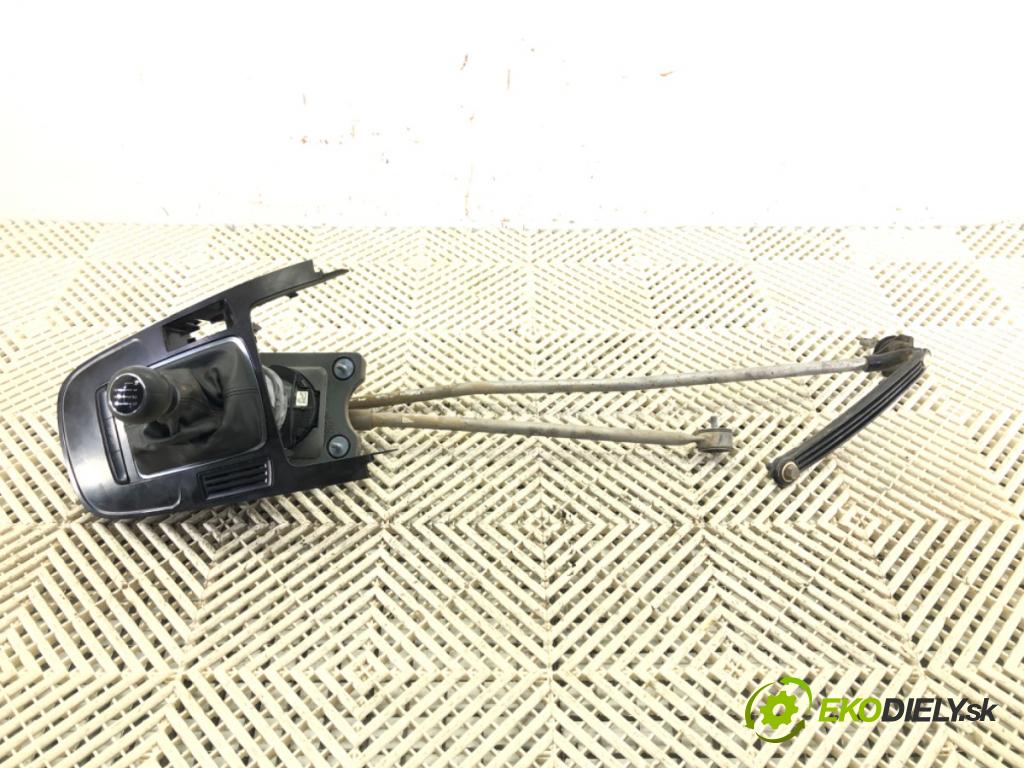 AUDI A4 B8 Avant (8K5) 2007 - 2015    2.0 TDI 105 kW [143 KM] olej napędowy 2008 - 2015  Kulisa 8K0711025K (Rýchlostné páky / kulisy)