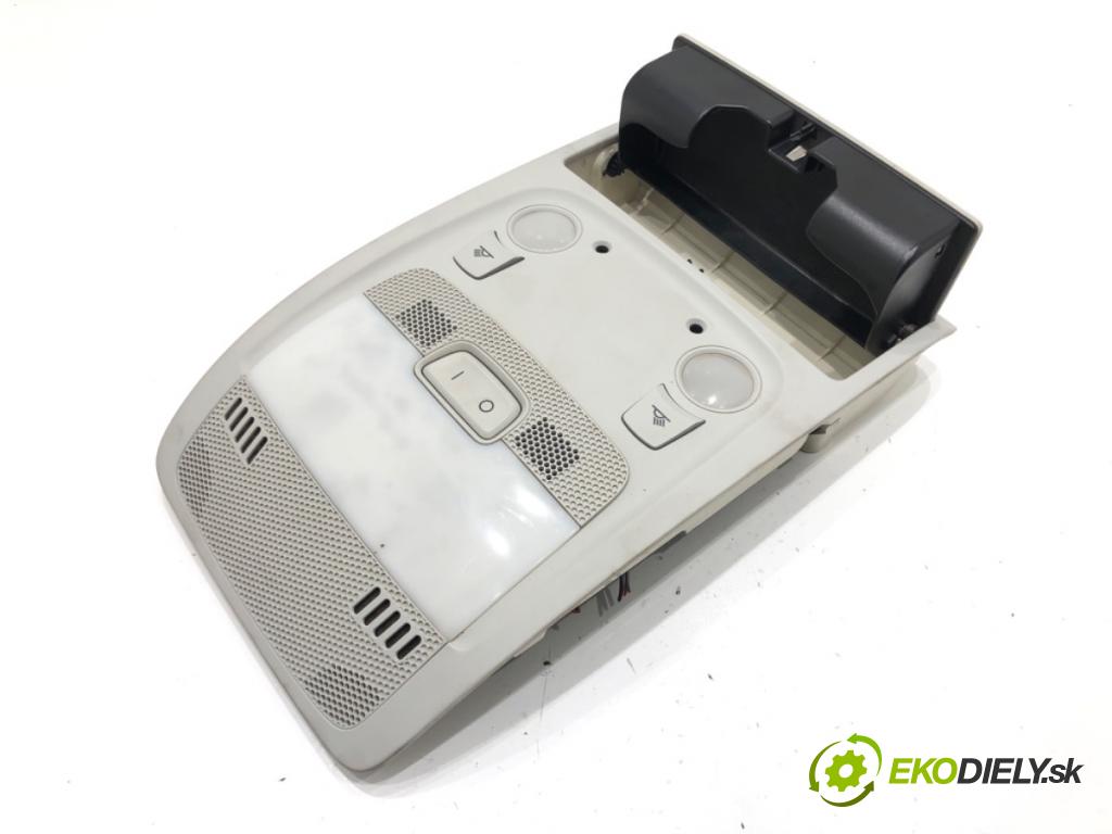 AUDI A4 B8 Kombi 2008 105 kW 2.0 TDI 1968 světlo stropní 8T0947135A