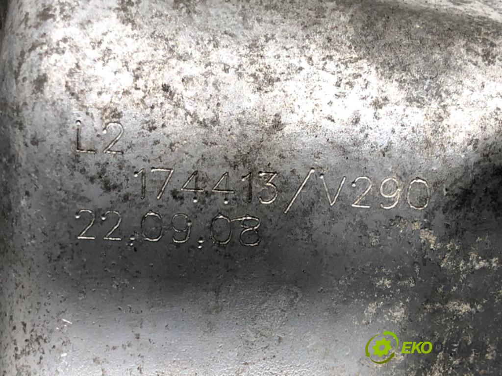 AUDI A4 B8 Avant (8K5) 2007 - 2015    2.0 TDI 105 kW [143 KM] olej napędowy 2008 - 2015  Potrubie sacie, sanie  (Sacie potrubia)